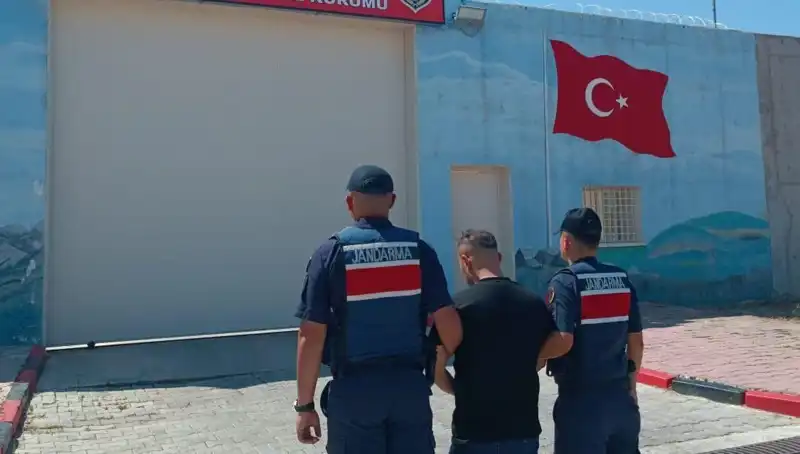 Afyon’da Bir Operasyon: Farklı Suçlardan Aranan 9 Kişi Yakalandı
