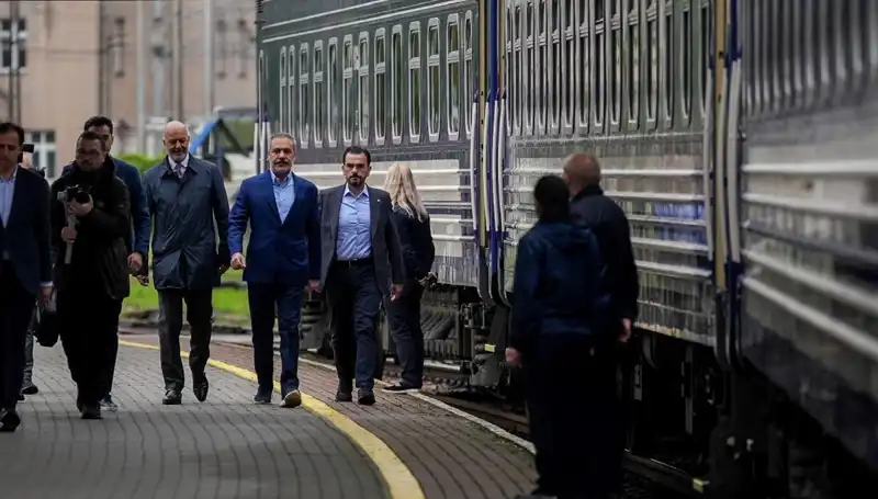 Dışişleri Bakanı Fidan’ın Ukrayna Ziyareti: Yeni Diplomatik Başlıklar