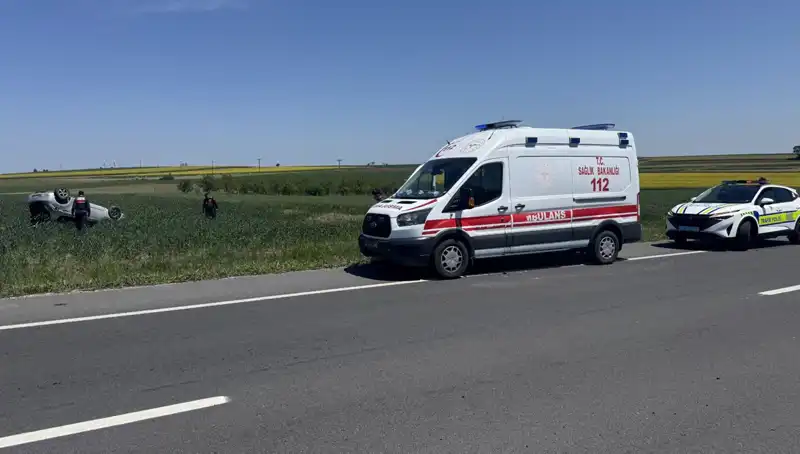 Edirne'de Devrilen Araçta Sürücü ve Eşi Yaralandı, Kaza Sonrası Gelişmeler Neler?