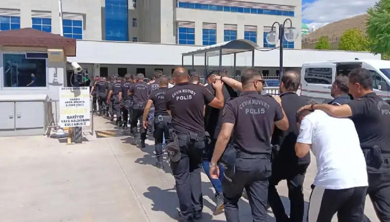 Ankara'da Tehditlerle Haraç Kesilen Çeteye Şok Operasyon: Avukatlar da Yakalandı
