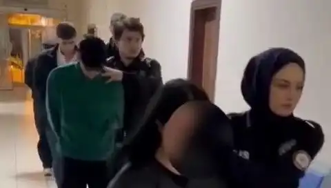 Silah Tehditiyle Telefon Gaspı: 5 Şüpheli Anında Yakalandı!