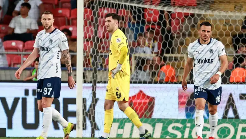 Fenerbahçe'nin Çöküşü: Taraftarları Şok Eden Son Gelişmeler