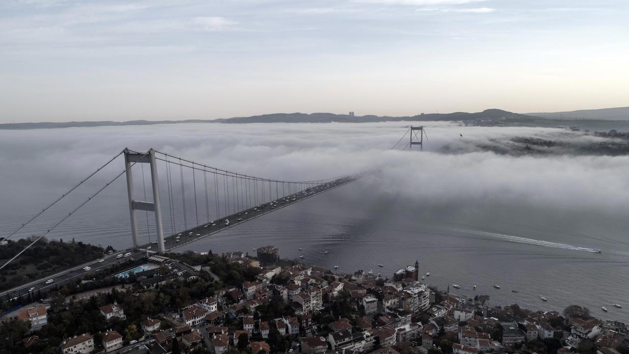 İstanbul Boğazı'nda Gemi Trafiği Durduruldu