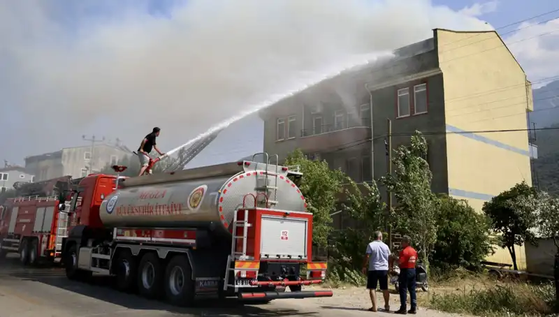 Çatı Katı Yangını: Korku Dolu Anların Yaşandığı Olay