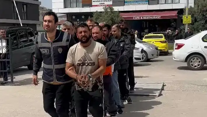 Edirne'de Kapsamlı Operasyon: Yedi Firari Suçlu Yakalandı!