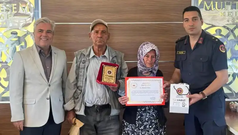 Tek Varlıkları Olan Evi Jandarmaya Bağışladılar: Duygusal Bir Hikaye