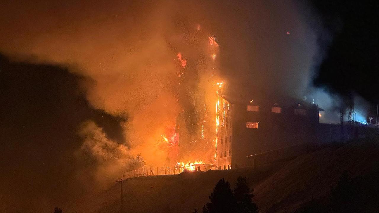 Kartalkaya Kayak Merkezi'nde Otel Yangınında 6 Ölü, 31 Yaralı