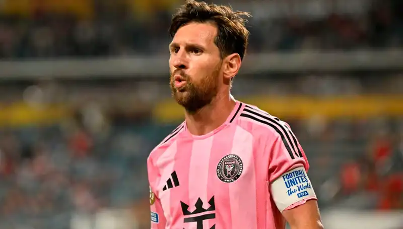 Messi'nin ilk maçı: Heyecan dolu başladığı yeni sezon berabere bitti