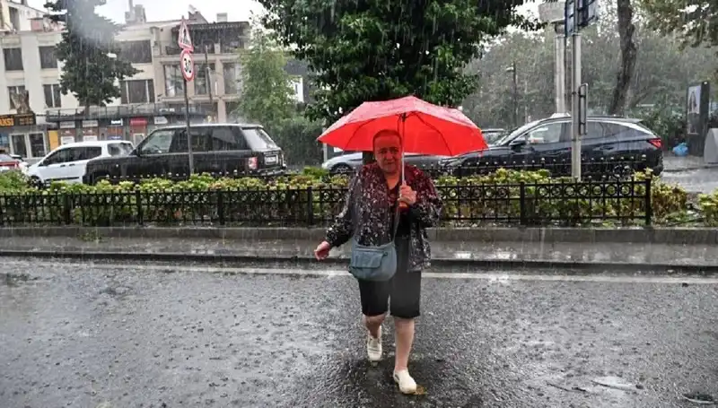 Meteoroloji'den Ülke Genelinde Sarı Kodlu Yağış Uyarısı Açıklandı!
