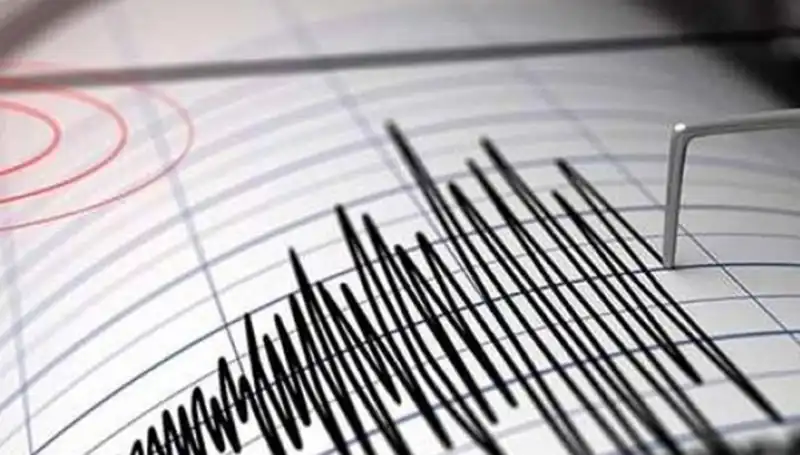 Sındırgı'da 4,3 Büyüklüğünde Deprem: Halkta Panik Hüküm Sürdü