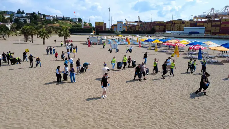 Yaz Tatilinde Plajlarda Çevre Temizliği: Doğaya Verilen Değer