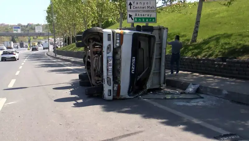 Küçükçekmece D-100 Karayolunda Feci Kaza: Yaralılar ve Trafik Aksamaları