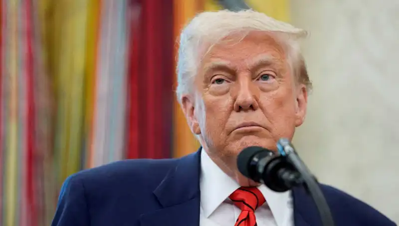 Trump, G7 Zirvesini Sonlandırarak Beyaz Saray'a Dönüş Yolu Aldı!