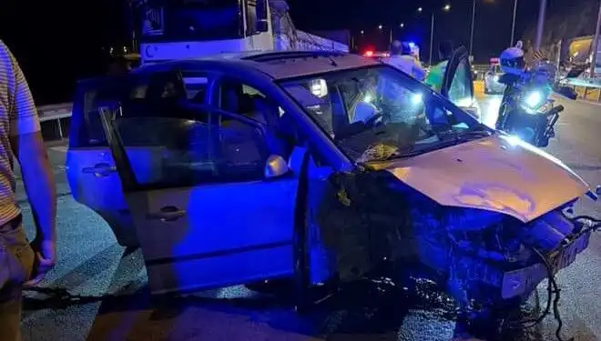 Otomobil Bariyere Çarpınca Felaket: 1 Ölü, 3 Yaralı!