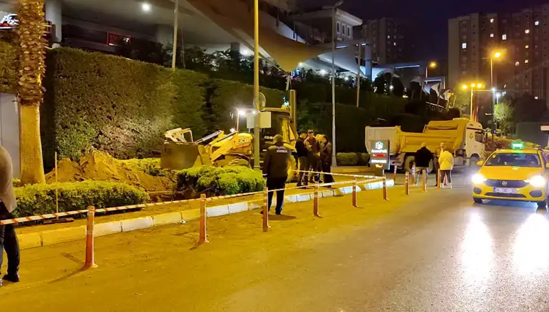 Küçükçekmece’de Doğal Gaz Borusu Paniği: Acil Durum Oluştu!