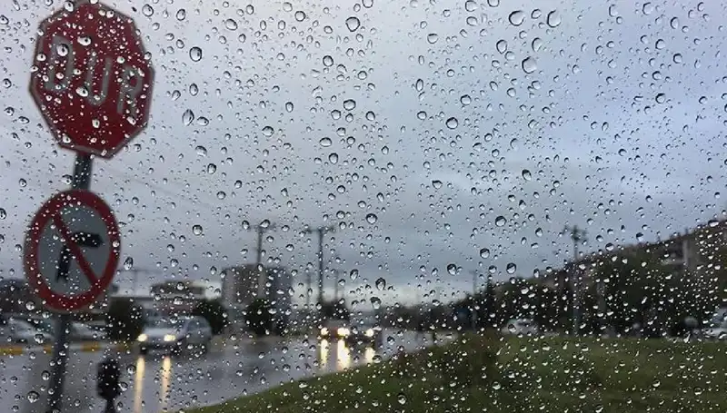 Meteoroloji’den 20 İle Uyarı: Sıcaklık Düşecek, Sağanak Yağış Geliyor