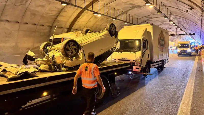 Kuzey Marmara Otoyolu'nda Otomobil ve Kamyonet Çarpıştı: Olayın Ayrıntıları!