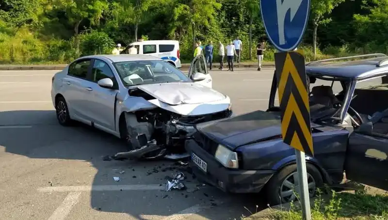Görele'de Gizemli Kaza: Sürücü Araç Camından Fırladı, İnceleme Başlatıldı