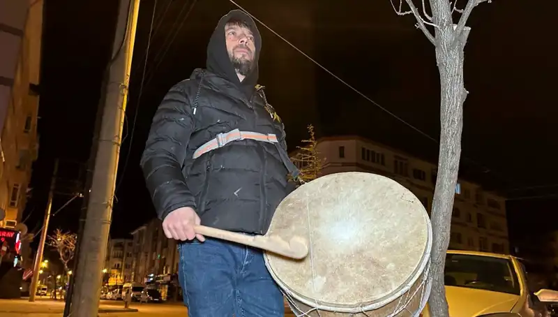 20 Yıl Deneyimli Davulcudan Gençlere Öneri: Ek Gelir İçin Davul Çalmanın Avantajları