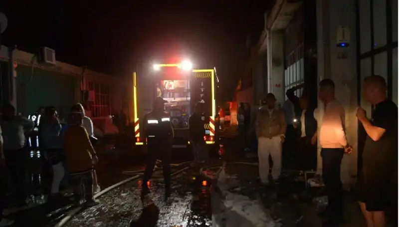 Gözlük Fabrikasında Çıkan Yangında Korku Dolu Anlar: Yangın Kontrol Altına Alındı