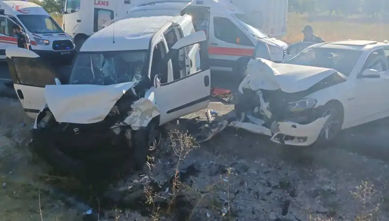 Nevşehir'de Faciaya Neden Olan Trafik Kazası: 14 Yaralı!