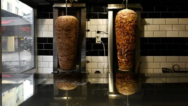 Döner Krizi Kapıda: Fiyatlar Yükseliyor, Mahalleler İsyan Ediyor!
