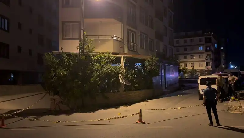 İstanbul'da Kafeye Yapılan Silahlı Saldırı: Gözaltılar Başladı