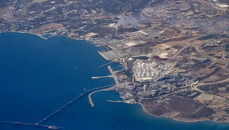 ABD Gemisi, İsrail’e Silah Taşıyor: Limasol Durağı Merak Uyandırıyor
