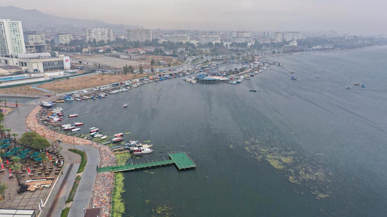 İzmir Körfezi'ndeki Kirliliğe Soruşturma Başlatıldı