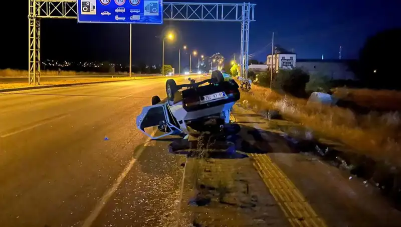 TIR'ın Sıkıştırdığı Otomobil Takla Attı: Şok Edici Kaza!