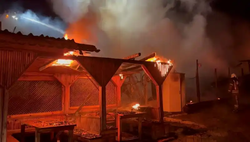 Şile’deki Gözleme Restoranları Büyük Bir Yangınla Yok Oldu!