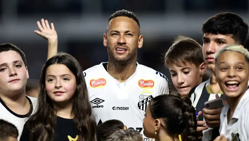 Fenerbahçe, Neymar İçin Son Kararını Verdikçe Transfer Heyecanı Artıyor!