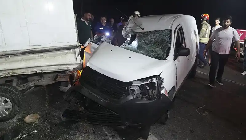 İstanbul'da Aniden Gerçekleşen Feci Kaza: 3 Yaralı, Detaylar Şok Edici
