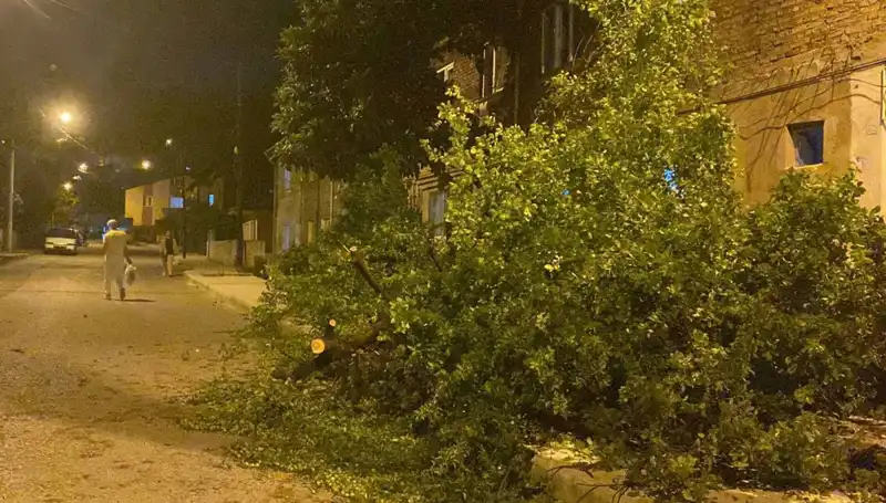 Karabük'te Fırtına: Bir Şehir Adeta Değişti