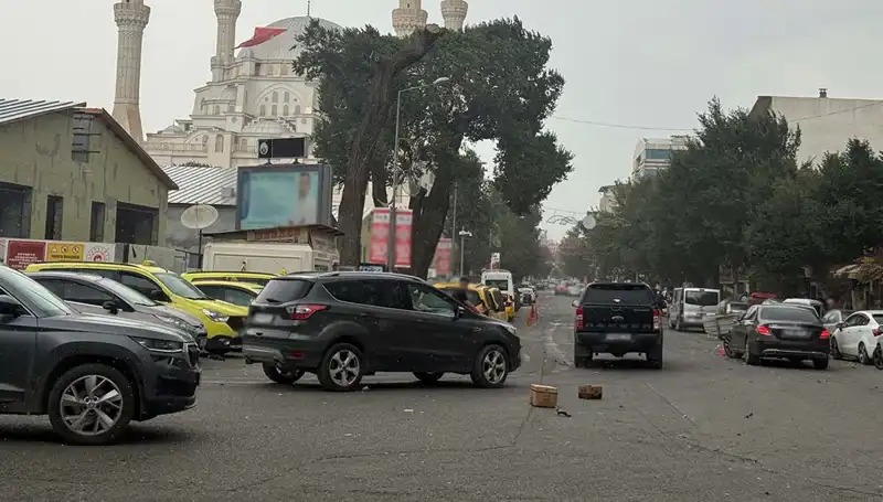 Iğdır'da Fırtına Hayatı Olumsuz Etkiledi, Zarar Büyüyor