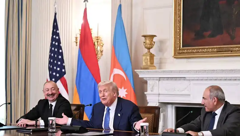 Aliyev'in Ermenistan'a Anayasa Çağrısı: Zaman Kaybetmenin Anlamı Nedir?