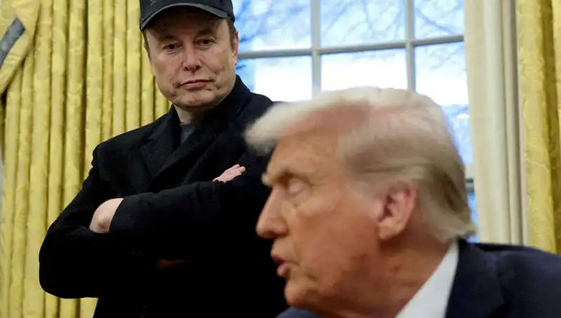 Elon Musk'ın Trump Kabinesinden Ayrılışı: Geri Dönüşün Ardındaki Nedenler