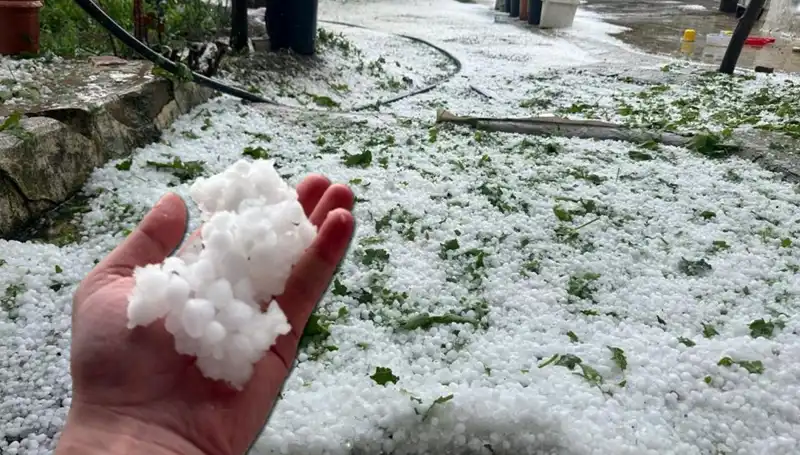 Haziran’ın Dolu Yağışı: Kentler Beyaz Bir Tabakaya Büründü!
