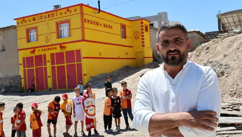 Fanatik Taraftar Evini Osimhen ile Renklendirdi: Icardi'nin Ardından Gelen Sürpriz