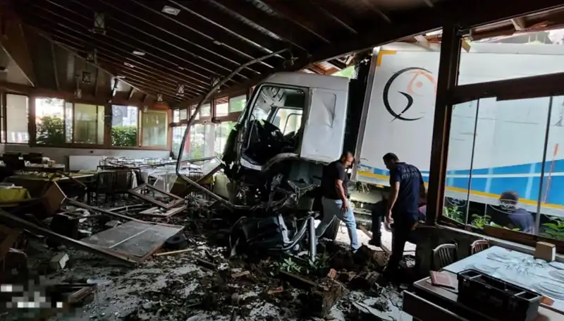 Freni Boşalan Kamyon Restorana Girdi: Olayın Detayları ve Yaratılan Etkiler