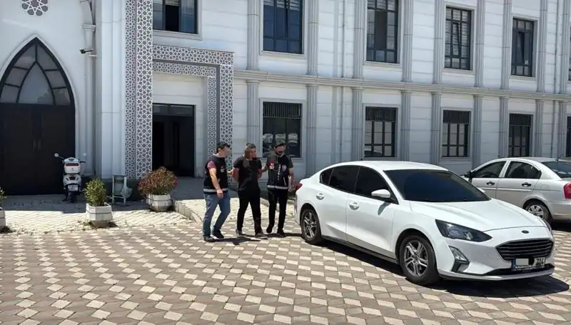 Kocaeli'deki Cinayet Skandalı: Katil Zanlısı Hızla Yakalandı