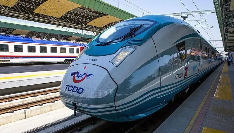 TCDD Tren Makinisti Alımıyla İlgili Tüm Detaylar: Hızla Başvurun!